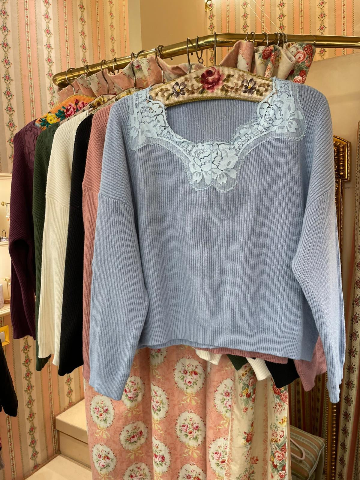 Pull Lace