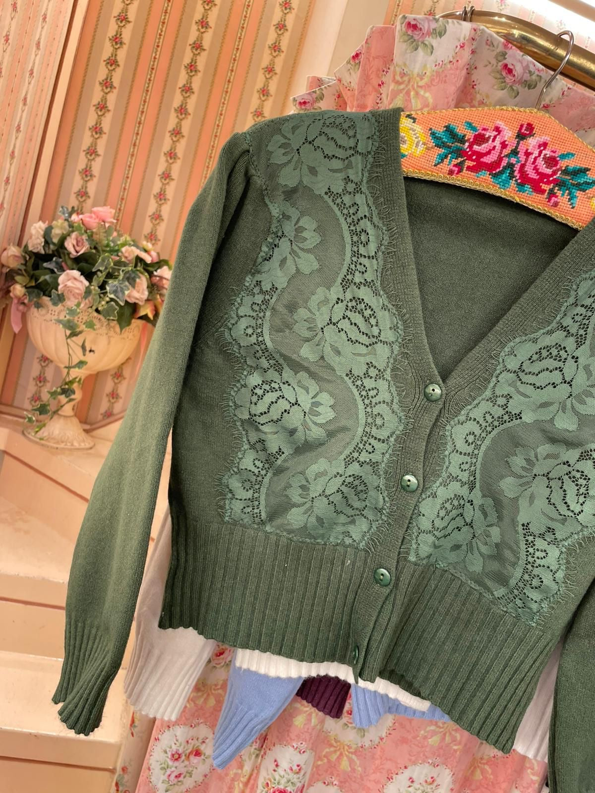 Cardigan Lace