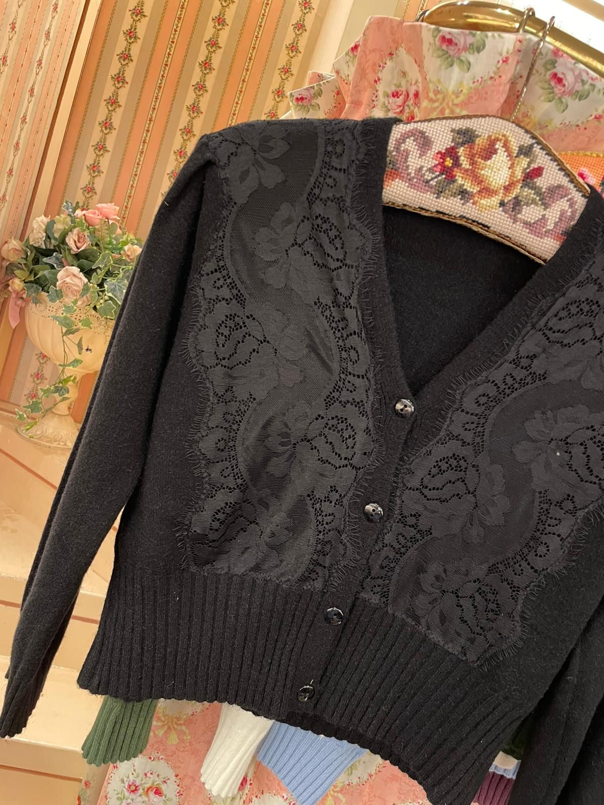 Cardigan Lace