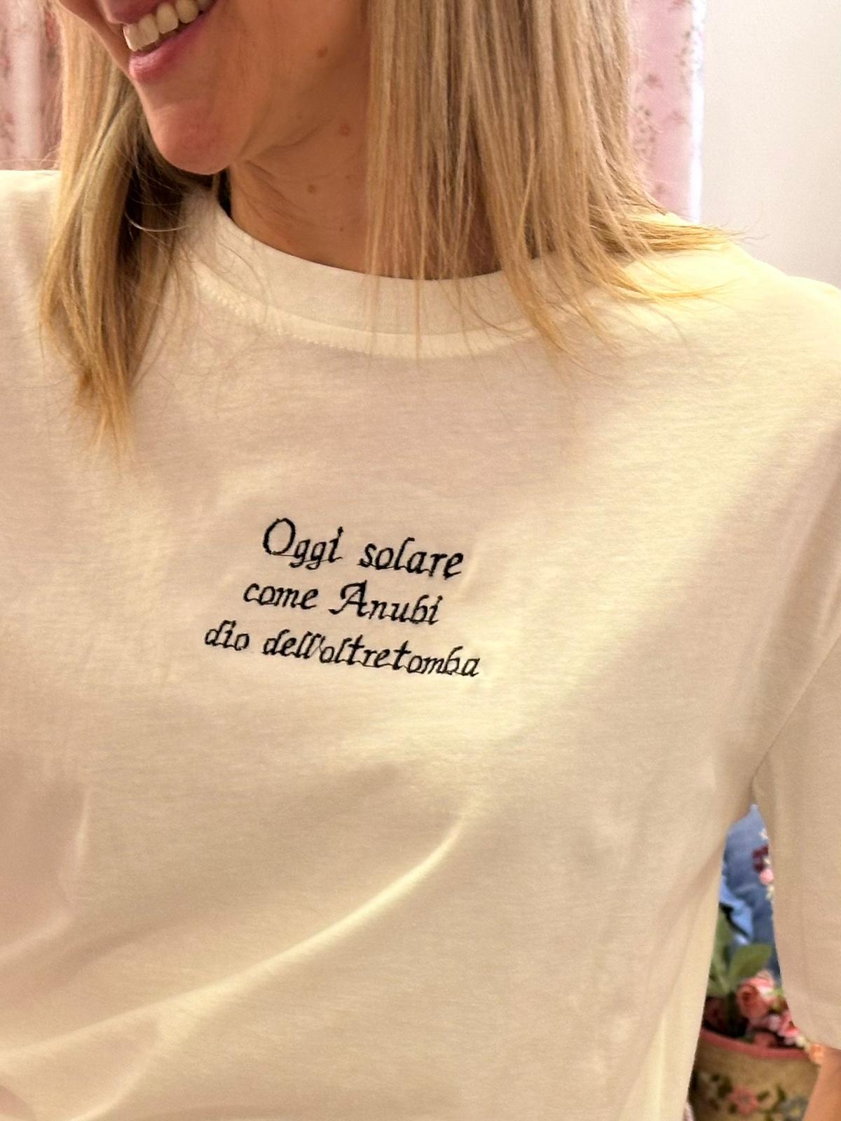 T-shirt Oggi solare come Anubi dio dell’oltretomba
