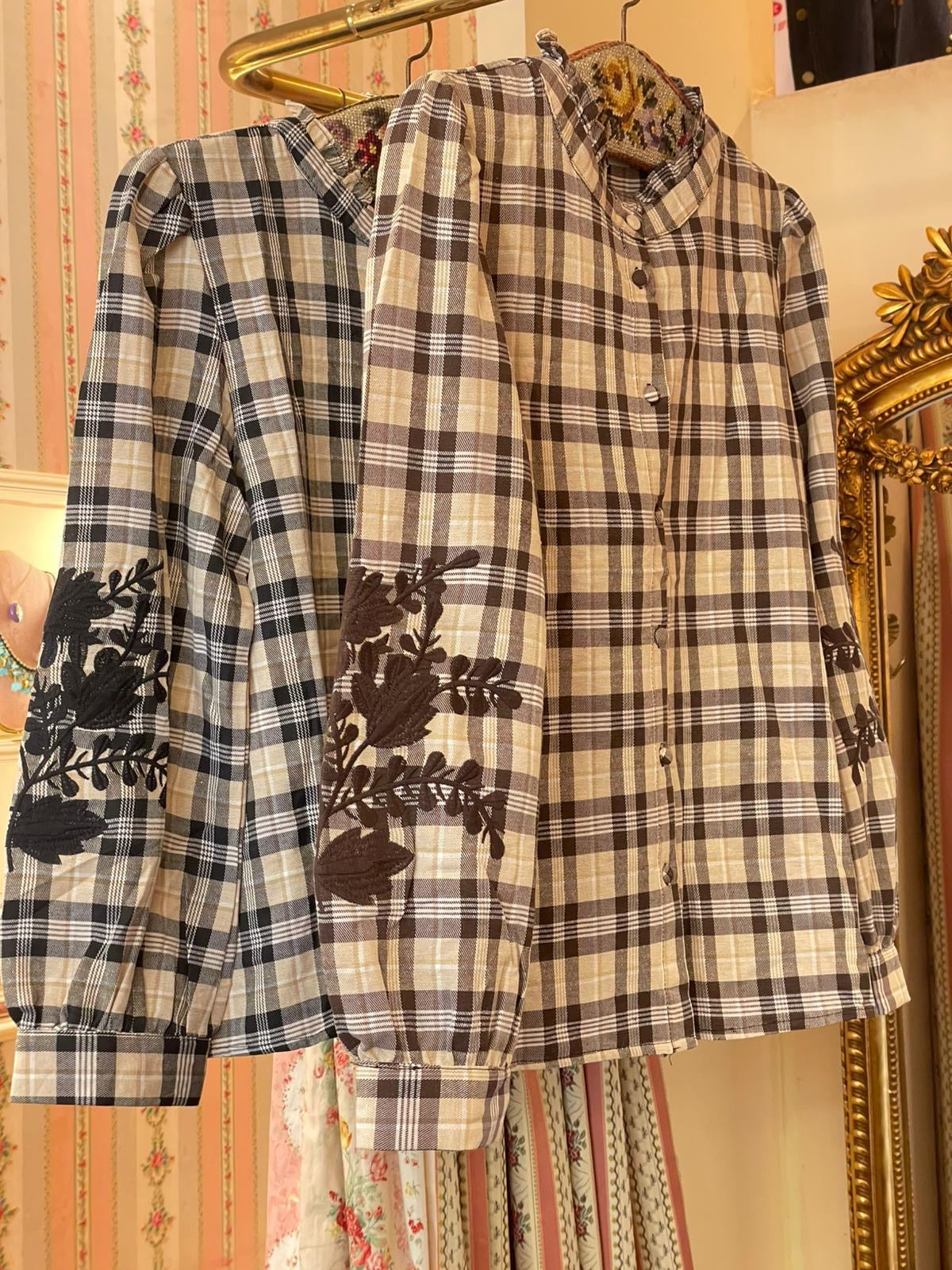 Camicia scozzese ricamata