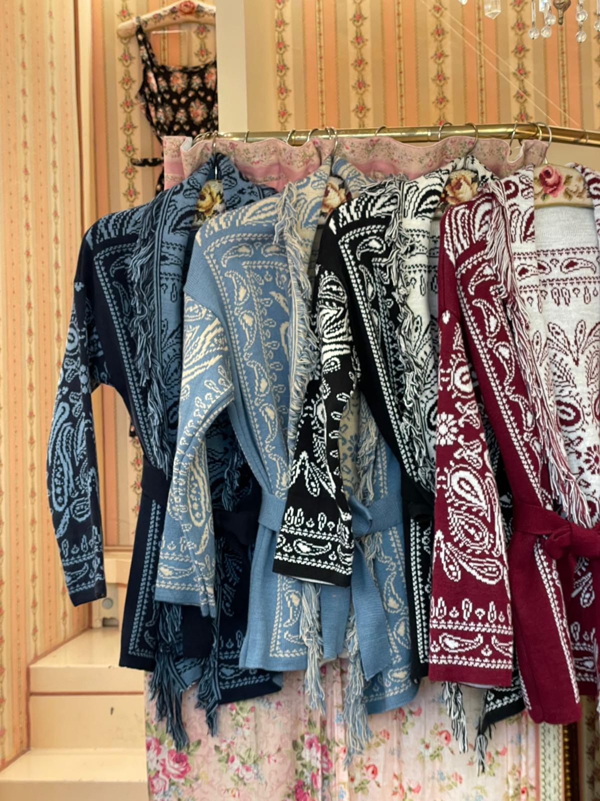 Cardigan Paisley