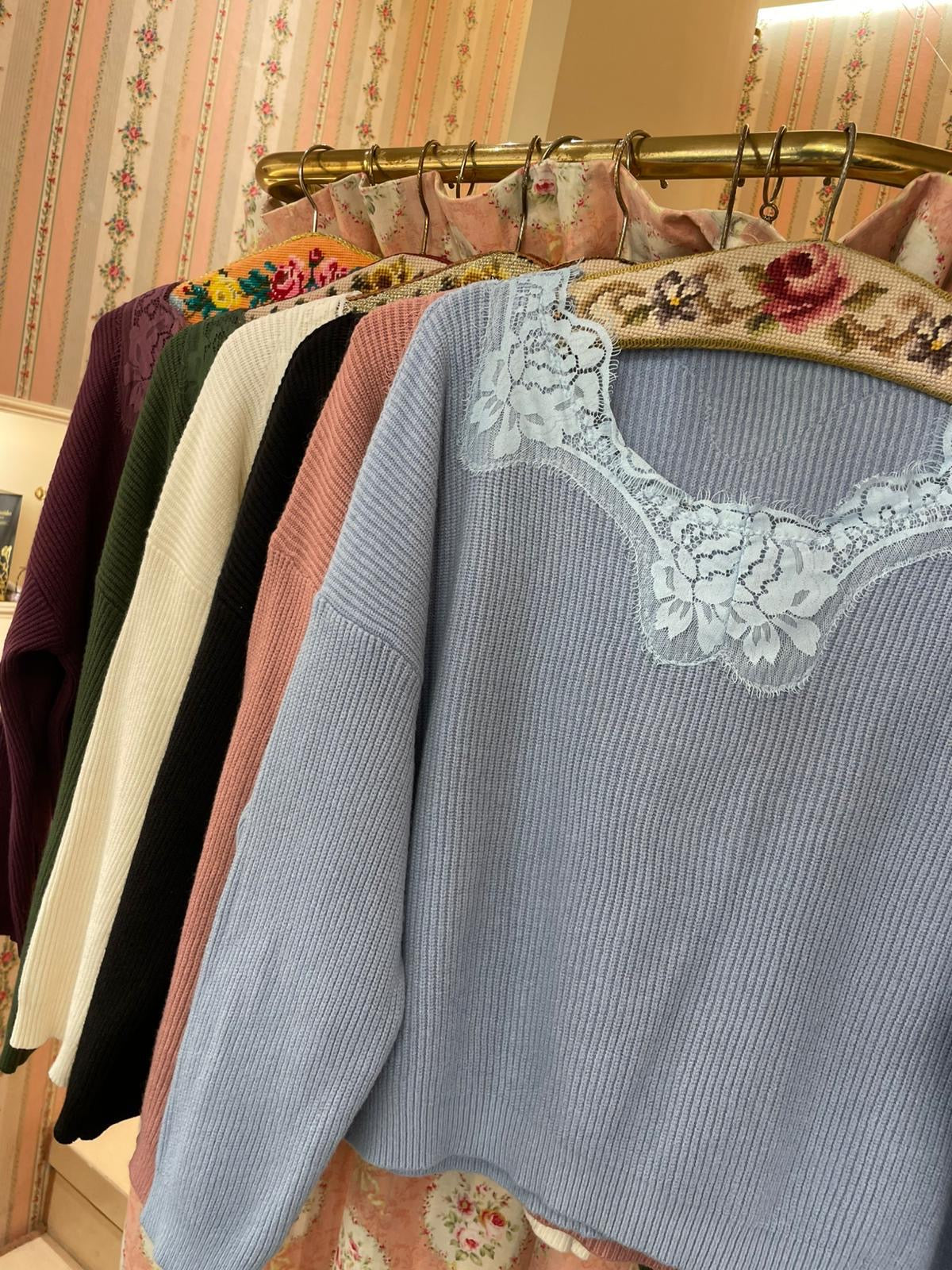 Pull Lace