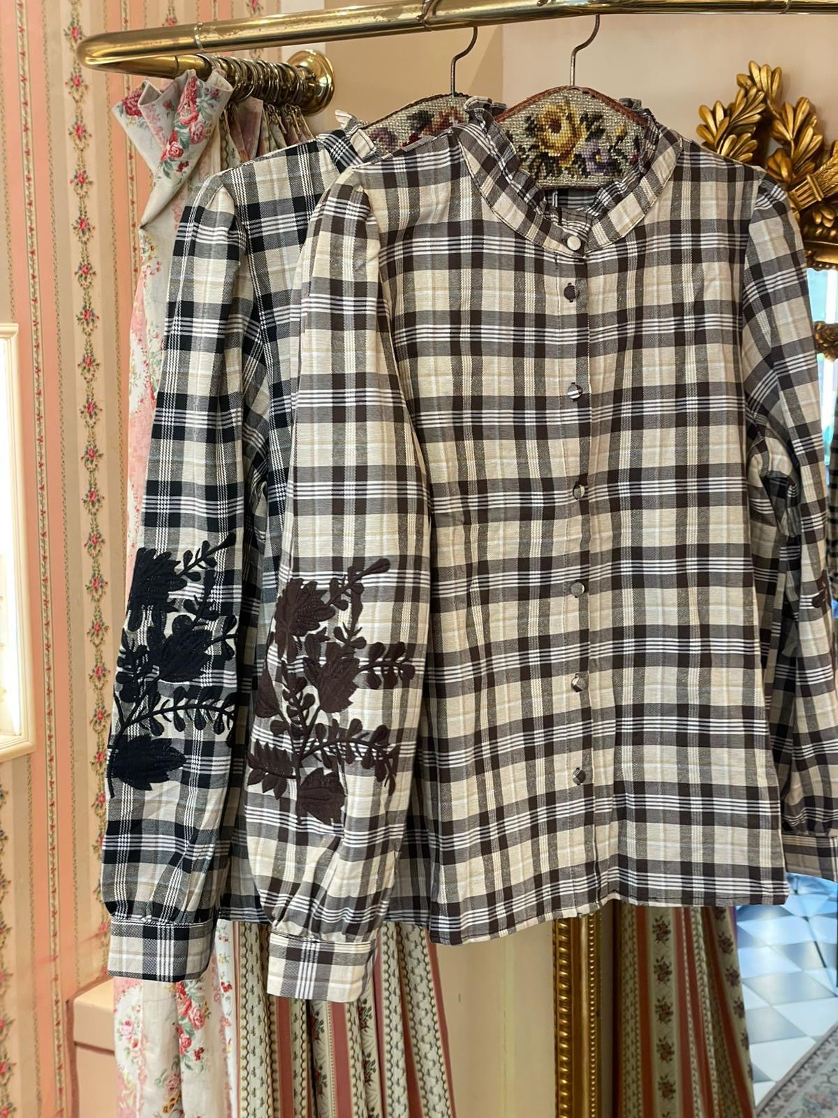 Camicia scozzese ricamata