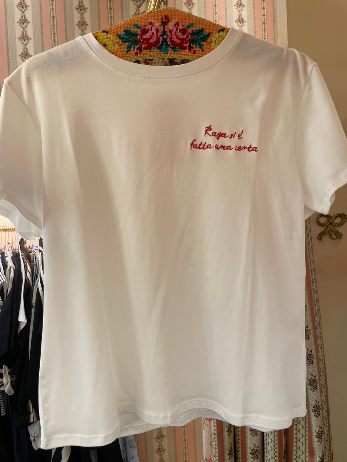 T-shirt Raga si è fatta una certa